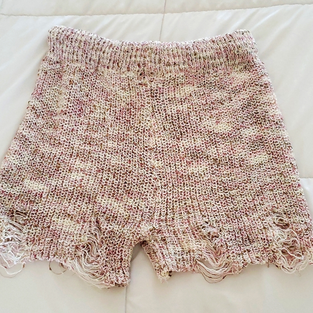 NWOT POL Distressed shorts elastic & drawstring L - Picture 6 of 9